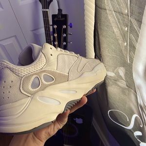 Yeezy 700